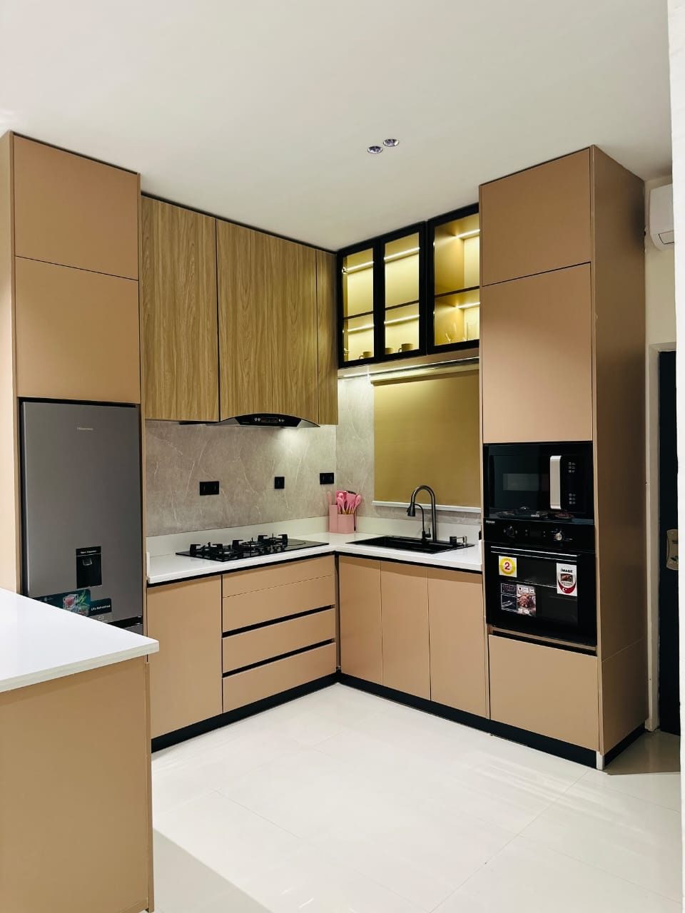 2 BEDROOM APARTMENT
