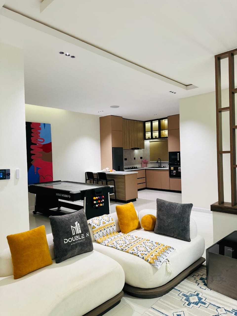 2 BEDROOM APARTMENT