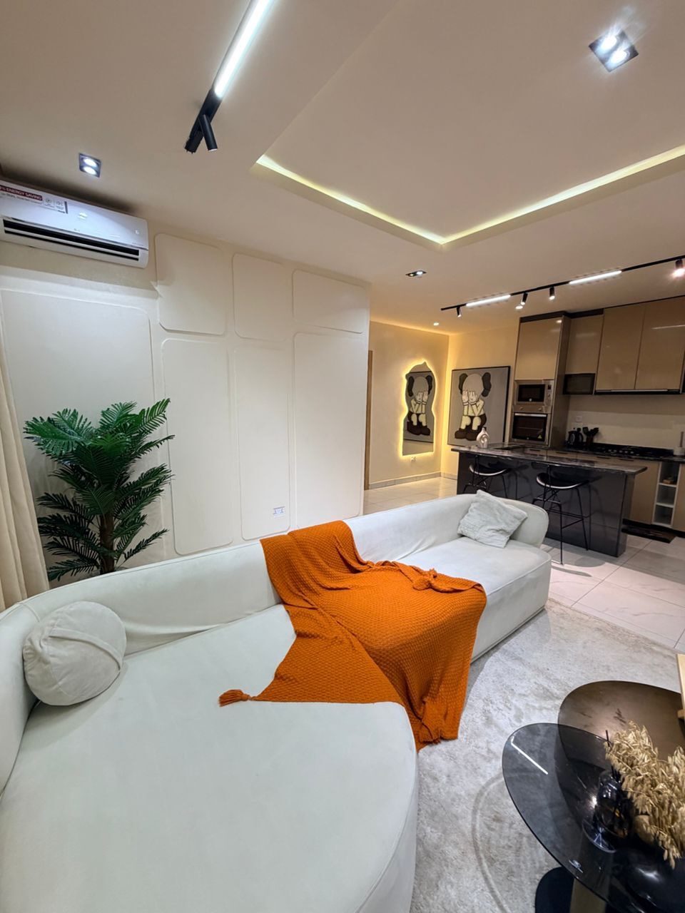 Beautiful 2 Bedroom Apartment