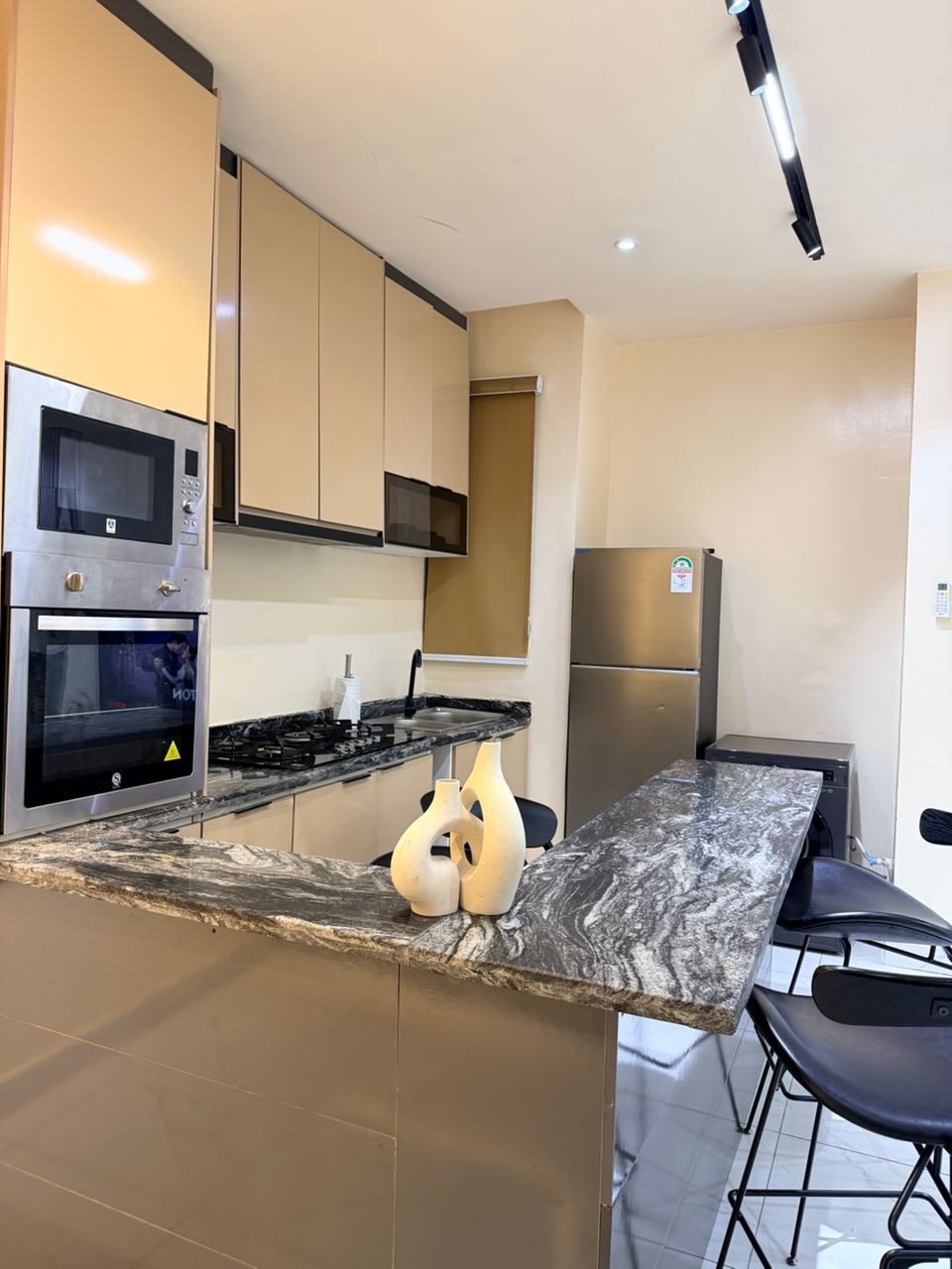 Beautiful 2 Bedroom Apartment
