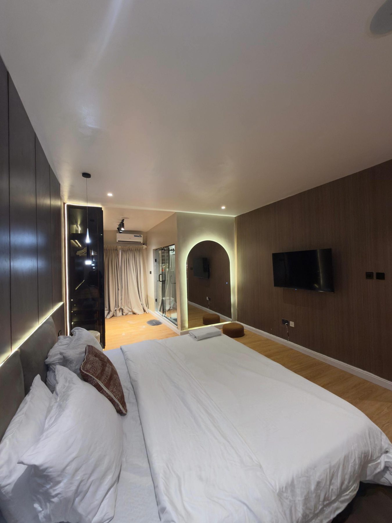 ELEGANT 2-BEDROOM MAISONETTE