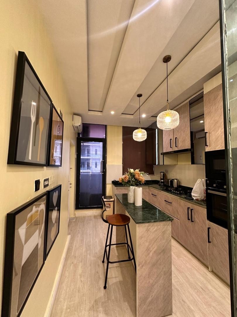 COZY 2 BEDROOM APARTMENT
